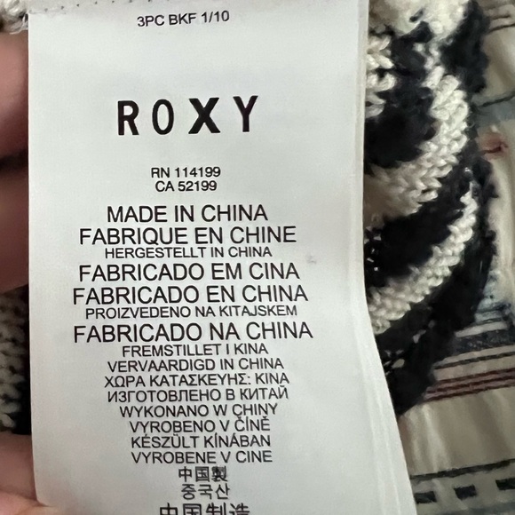 Roxy Black and white Knit Sweater with hoodie. Size XS. Crochet trim. - Picture 4 of 5